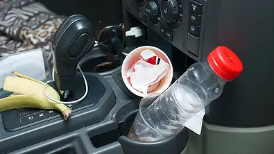 Auto-Mülleimer - Foto: iStock/victorass88