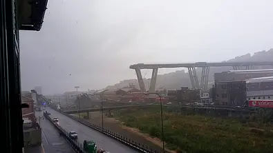 Autobahnbrücke A 10 bei Genua - Foto: Polizia di Stato