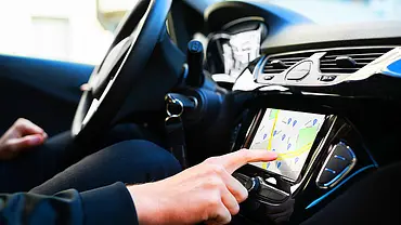 Autoradio mit Navi - Foto: iStock/AndreyPopov Autoradio mit Navi - Foto: iStock/AndreyPopov