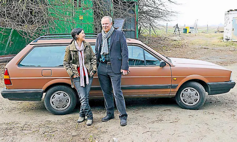 Passat 32b Der Passat 32b statisch von der Seite fotografiert.
