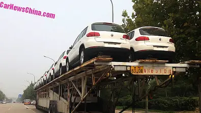 mega autotransporter foton auman daimler - Foto: CarNewsChina.com