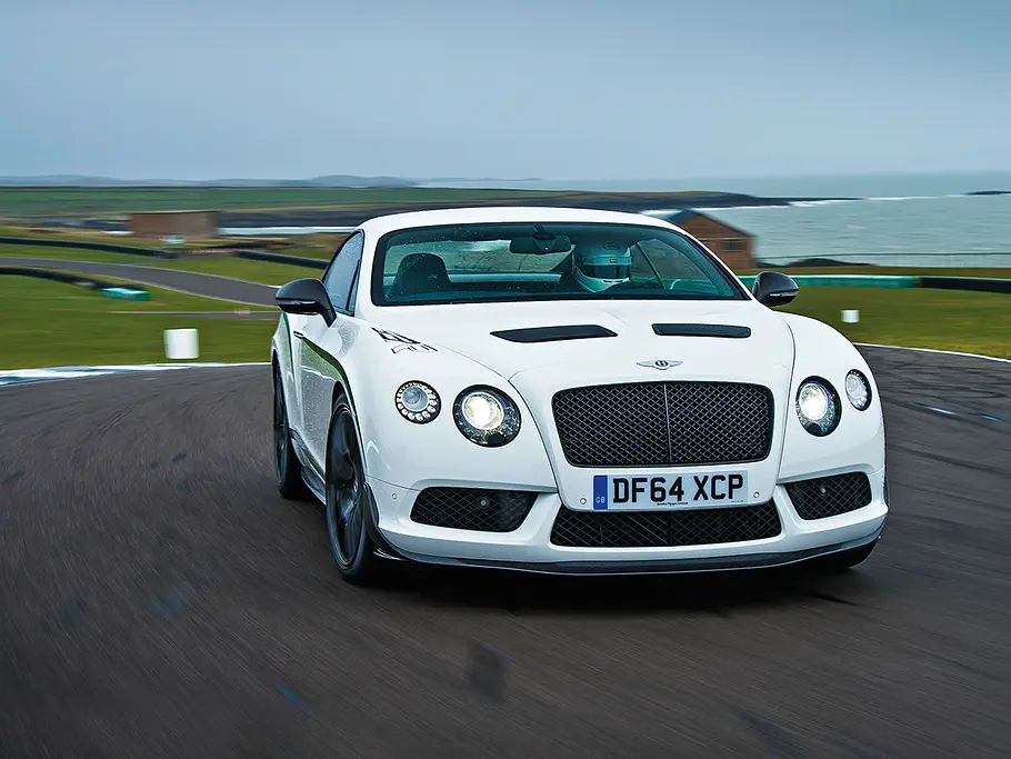Bentley Continental GT3-R auf der Rennstrecke Anglesey Circuit bentley continental gt3 r luxus sportwagen v8 biturbo anglesley circuit