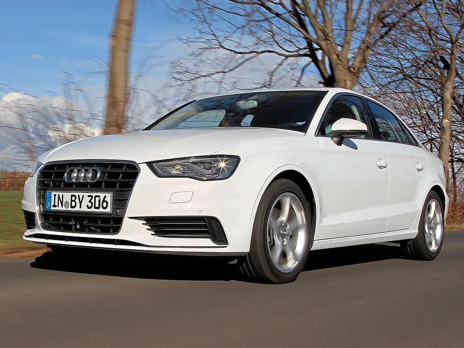 Bilder Audi A3 Limousine 2.0 TDI Kompaktklasse-Vergleich Fahrverhalten