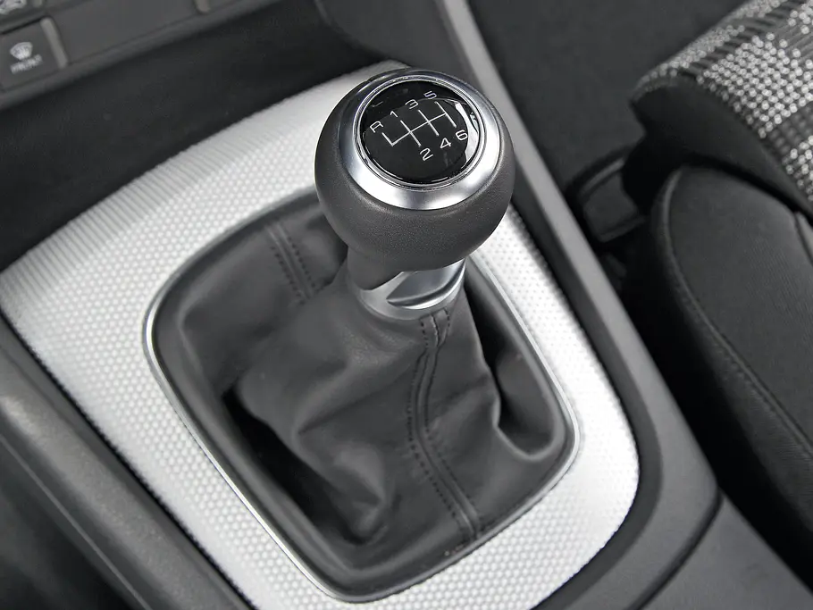 Die Ausstattung Bilder Audi Q3 2013 Kaufberatung Ausstattung Schaltgetriebe