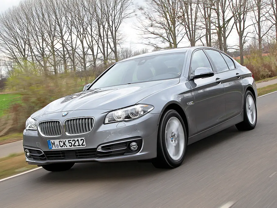 Bilder BMW 530d Oberklasse Limousinen Vergleich