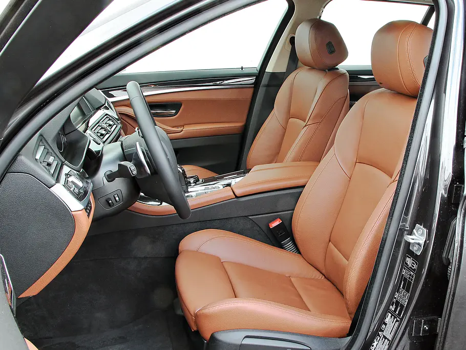 Bilder BMW 530d xDrive Touring Sportsitze