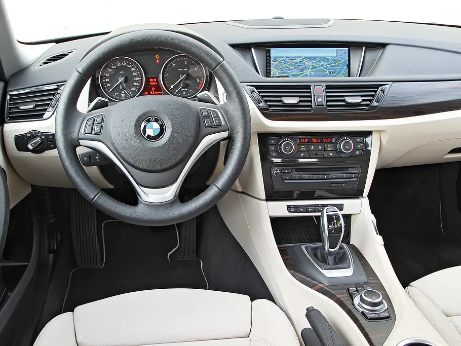 Bilder BMW X1 Kaufberatung 2014 Cockpit