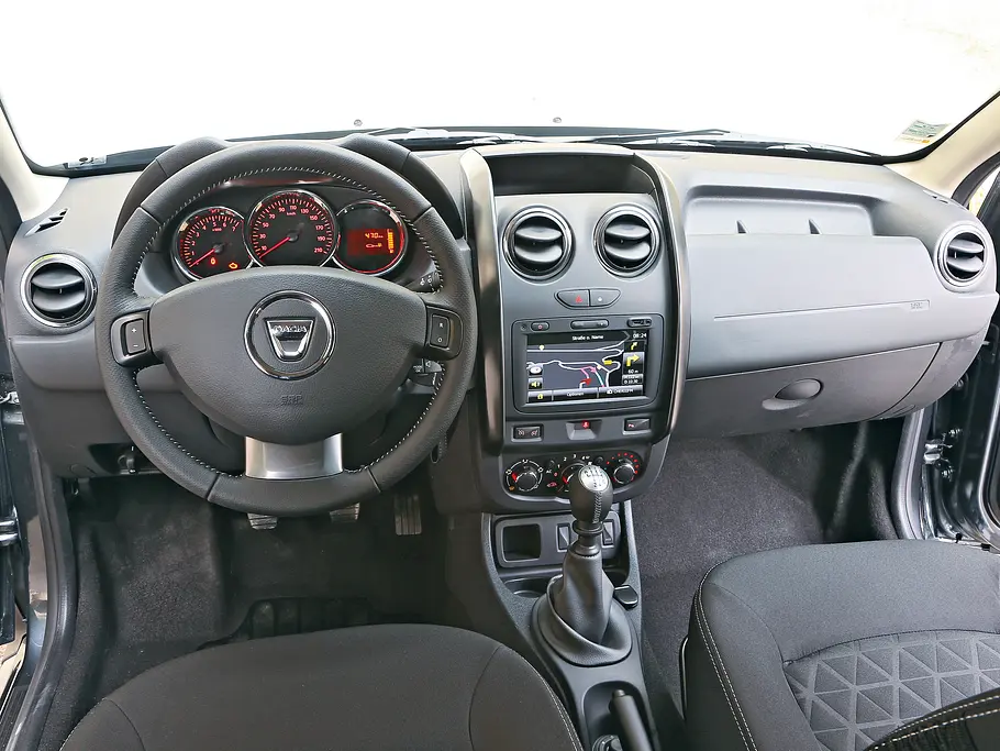 Bilder Dacia Duster TCe 125 4x2 2013 Fahrbericht Innenraum