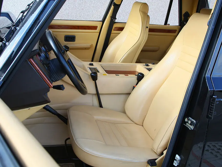 Bilder Faszination Auto Pick-ups Lamborghini LM 002 Sitze