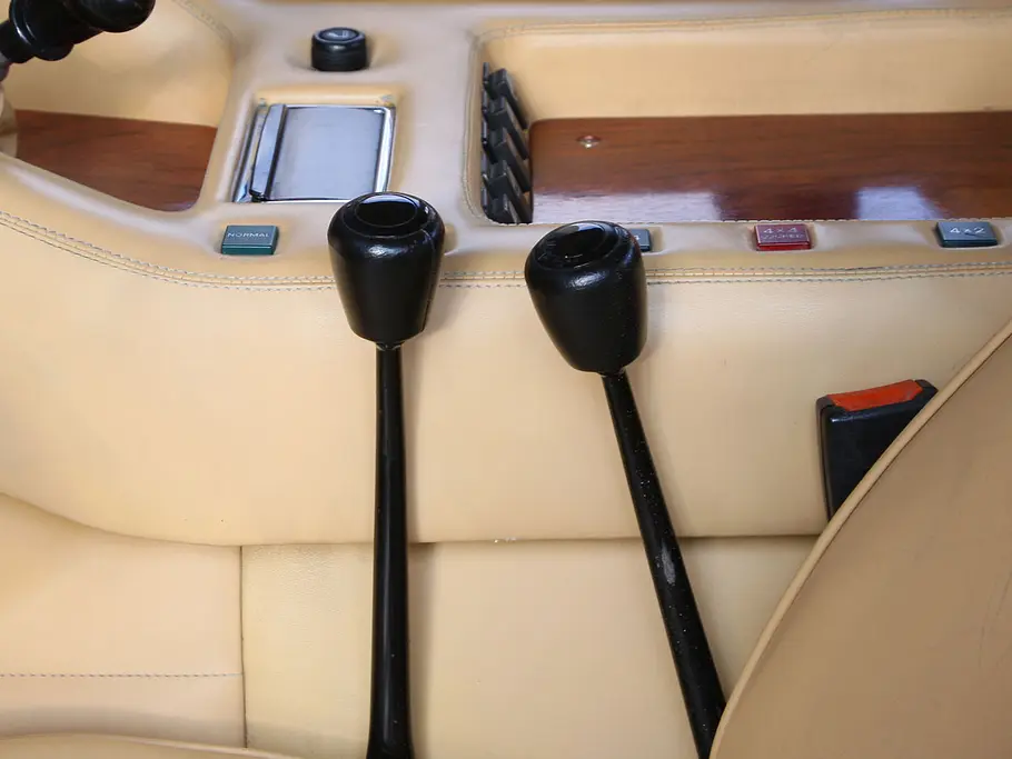 Bilder Faszination Auto Pick-ups Lamborghini LM 002 Interieur