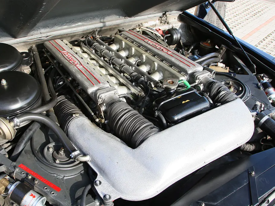 Bilder Faszination Auto Pick-ups Lamborghini LM 002 Motor