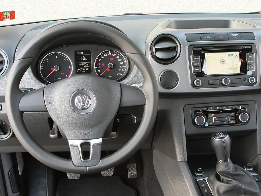 Bilder Faszination Auto Pick-ups VW Amarok Cockpit