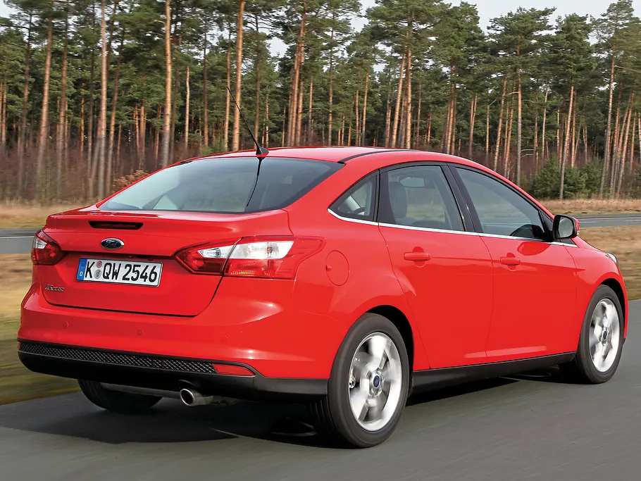 Bilder Ford Focus Limousine 2.0 TDCi Kompaktklasse-Vergleich Fahrwerk