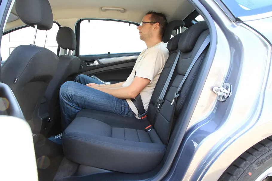 Bilder Ford Mondeo 2.2 TDCi 2013 Vergleichstest Rückbank
