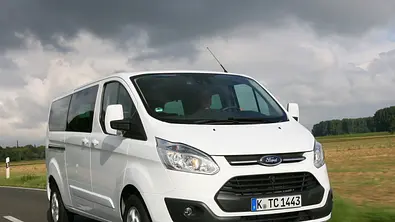 Bilder Ford Tourneo Custom 2.2 TDCi 2012