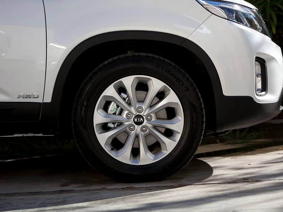 Bilder Kia Sorento 2.2 CRDi AWD 2012 Felgen