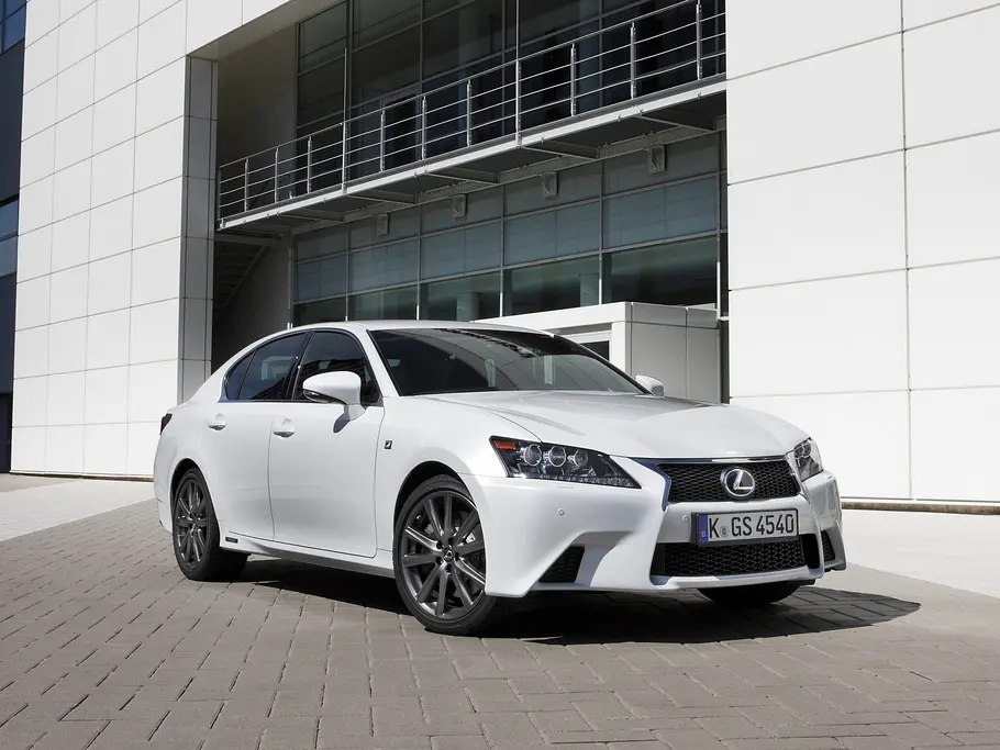 Bilder Lexus GS 450h Fahrbericht Karosserie-Design