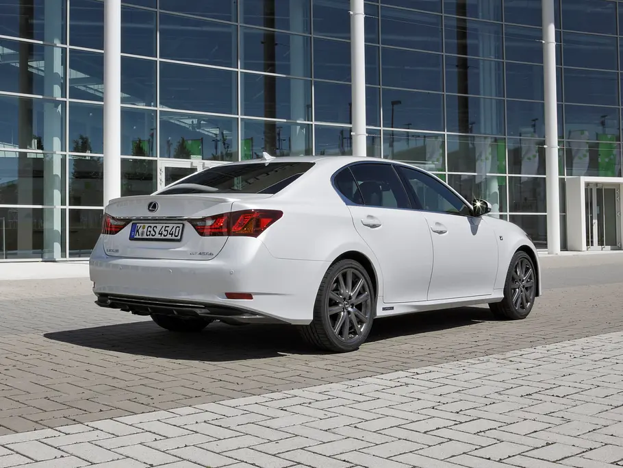 Bilder Lexus GS 450h Fahrbericht Allrad-Lenkung