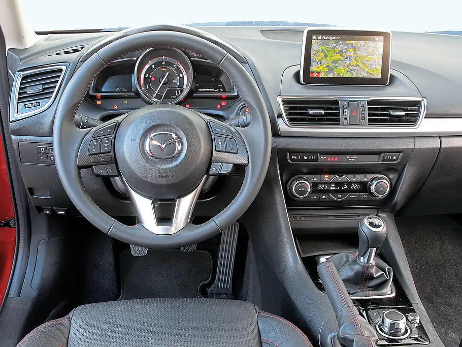 Bilder Mazda 3 Skyactiv-D 150 Kompaktklasse-Vergleich Cockpit