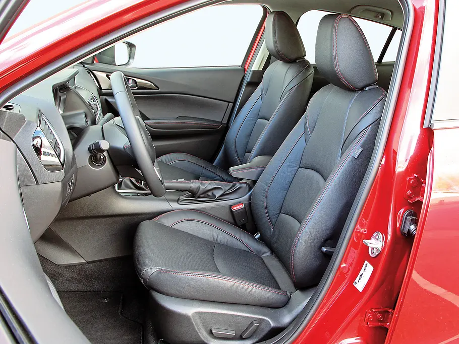 Bilder Mazda 3 Skyactiv-D 150 Kompaktklasse-Vergleich Sitze
