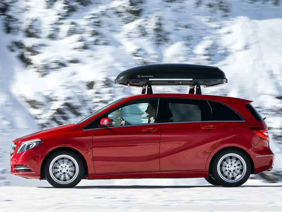 Mercedes B-Klasse 4MATIC Bilder Mercedes B-Klasse 4MATIC Kompaktklasse Allrad Seite Zubehör