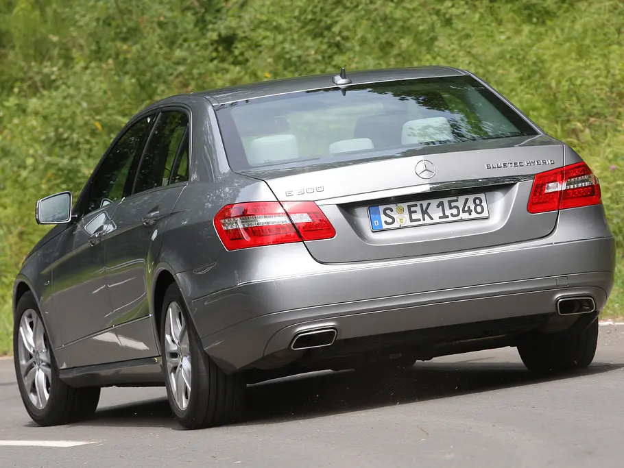 Bilder Mercedes E 300 BlueTEC HYBRID Einzeltest CO2-Werte