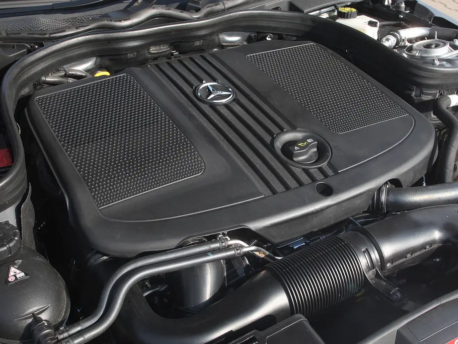 Bilder Mercedes E 300 BlueTEC HYBRID Einzeltest Motor