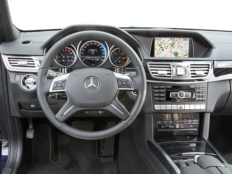 Bilder Mercedes E 350 BlueTEC 4MATIC T-Modell Cockpit