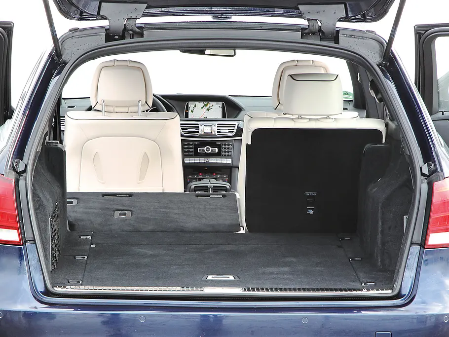 Bilder Mercedes E 350 BlueTEC 4MATIC T-Modell Kofferraum