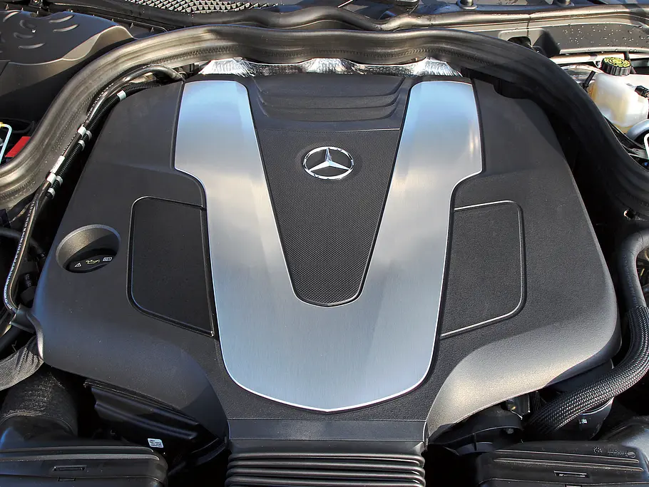 Bilder Mercedes E 350 BlueTEC 4MATIC T-Modell Turbodiesel Motor