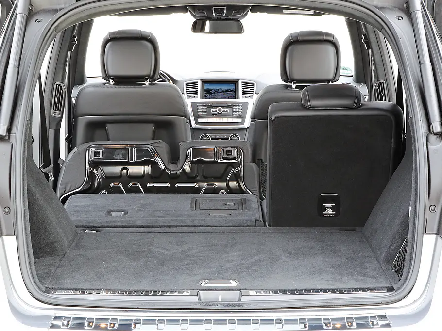 Bilder Mercedes ML 350 BlueTEC 4MATIC Oberklasse-SUV Kofferraum