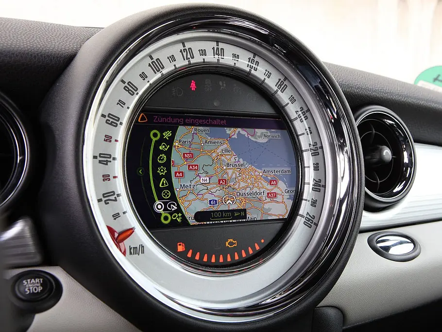 Bilder Mini Cooper SD Tacho Navi
