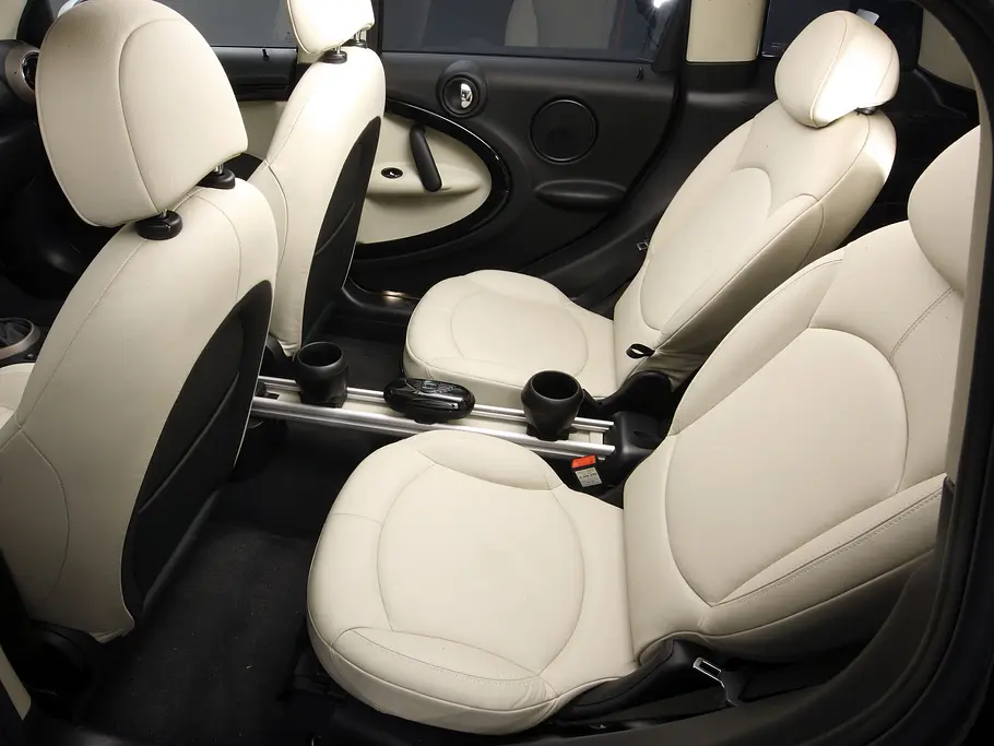Mini Cooper SD Countryman ALL4 Bilder Mini Cooper SD Countryman ALL4 2012 Kompakt SUV-Vergleich Sitze