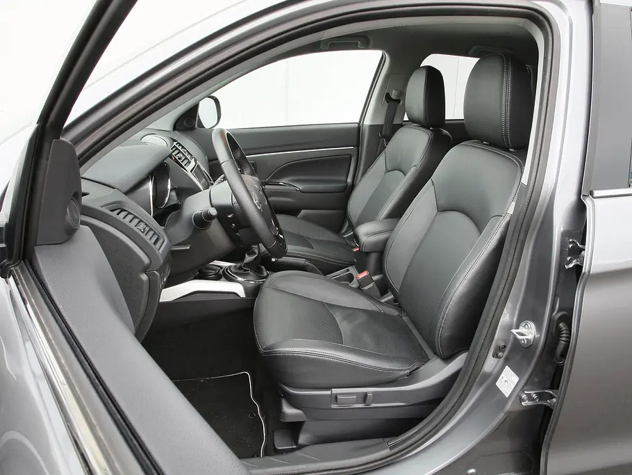 Peugeot 4008 HDi 150 Bilder Peugeot 4008 HDi 150 2012 Kompakt SUV-Vergleich Sitze