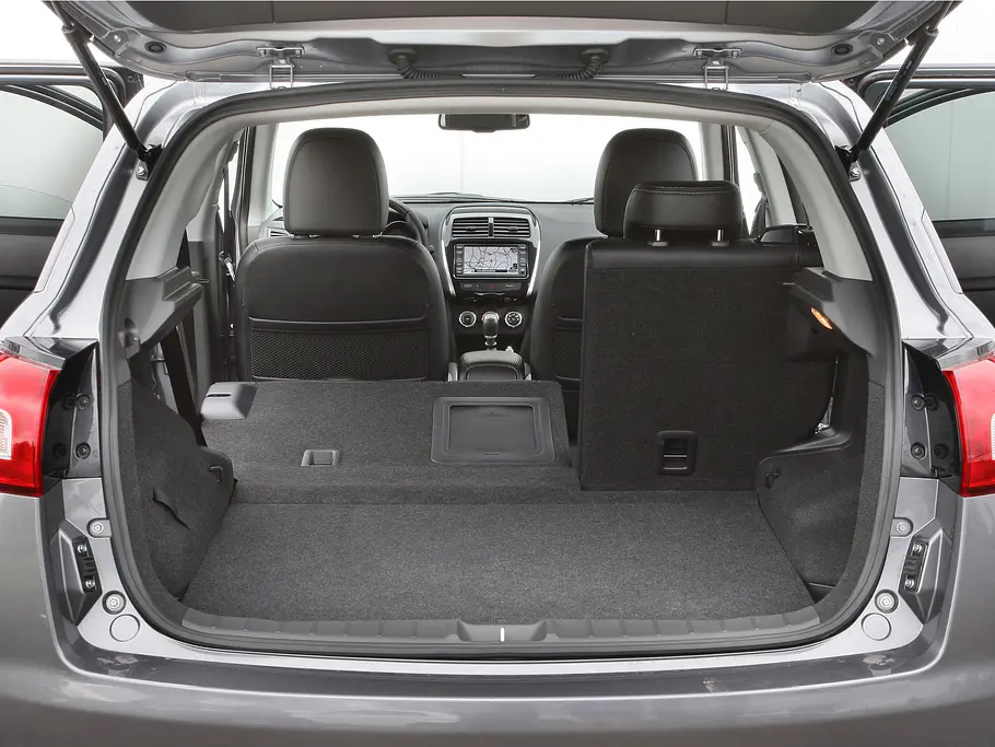Peugeot 4008 HDi 150 Bilder Peugeot 4008 HDi 150 2012 Kompakt SUV-Vergleich Kofferraum