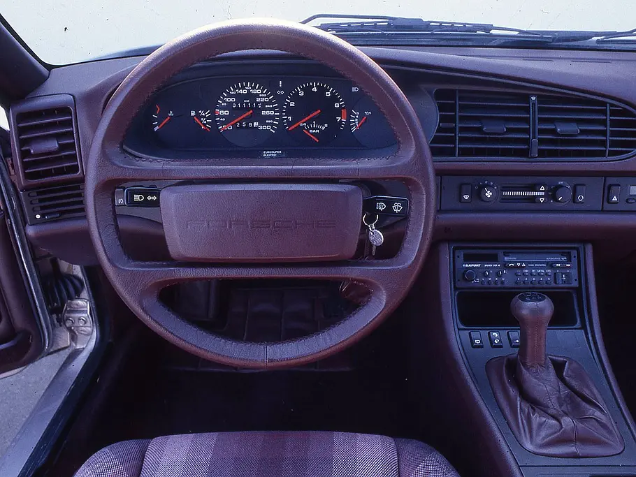 Porsche 944 turbo Bilder Porsche 944 turbo Cockpit