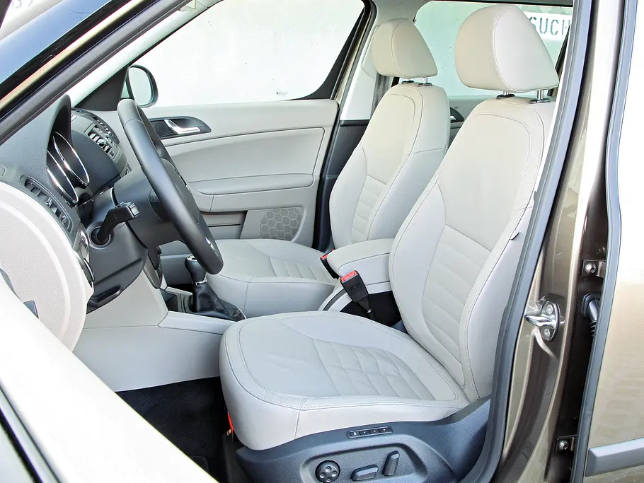 Bilder Skoda Yeti 2.0 TDI 4x4 Ledersitze