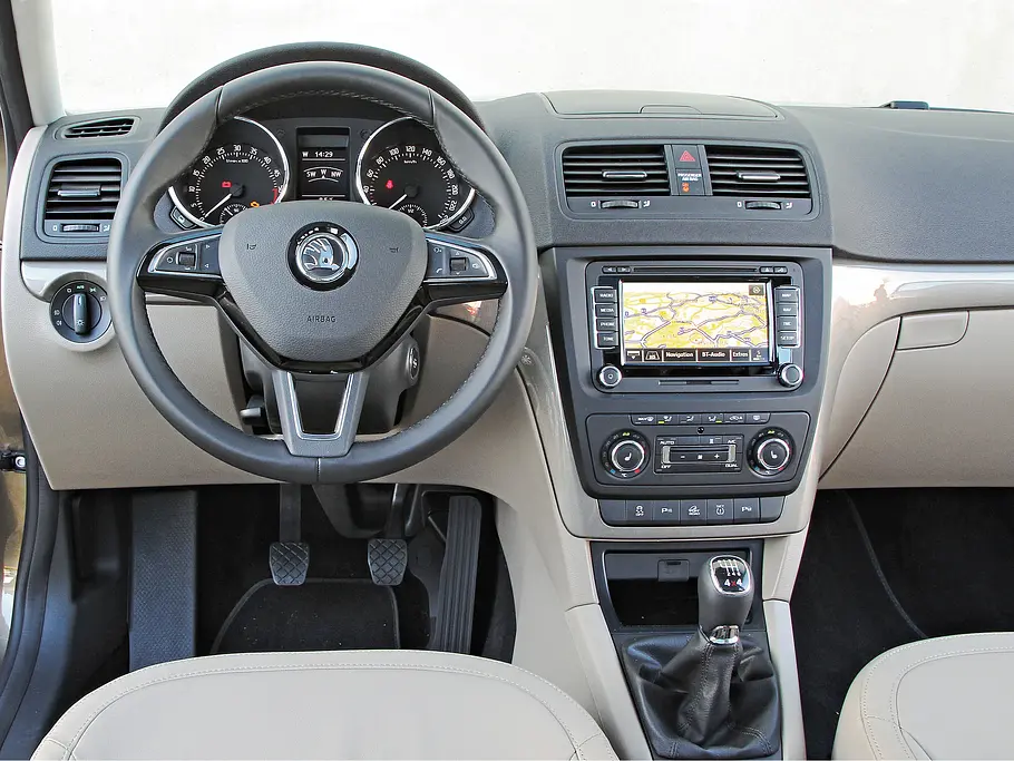 Bilder Skoda Yeti 2.0 TDI 4x4 Cockpit