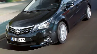 Bilder Toyota Avensis Combi 2.0 D-4D Fahrbericht 2012 Fahreigenschaften