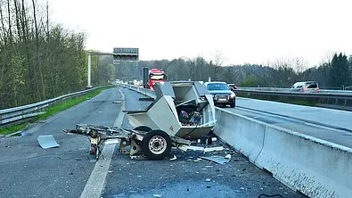 Blitzer gesprengt - Foto: Kreispolizeibehörde Rheinisch-Bergischer Kreis