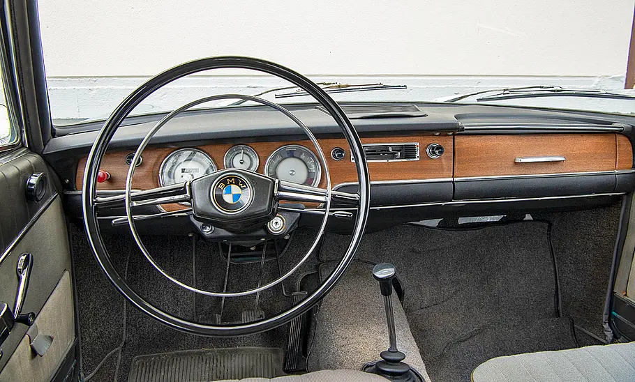 BMW 1500