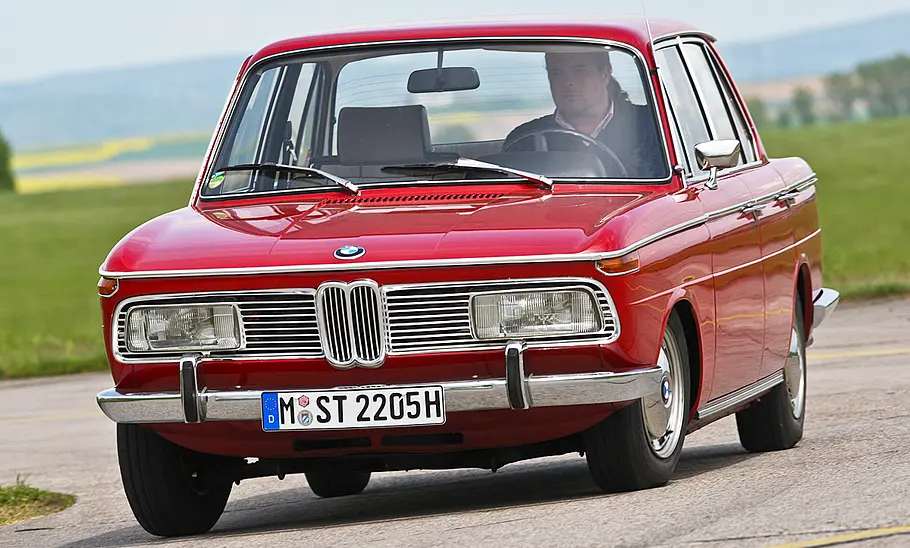 BMW 2000