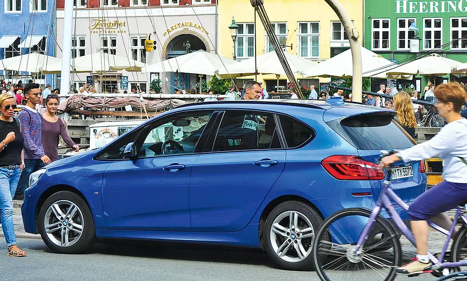 BMW 218i Active Tourer BMW 218i Active Tourer