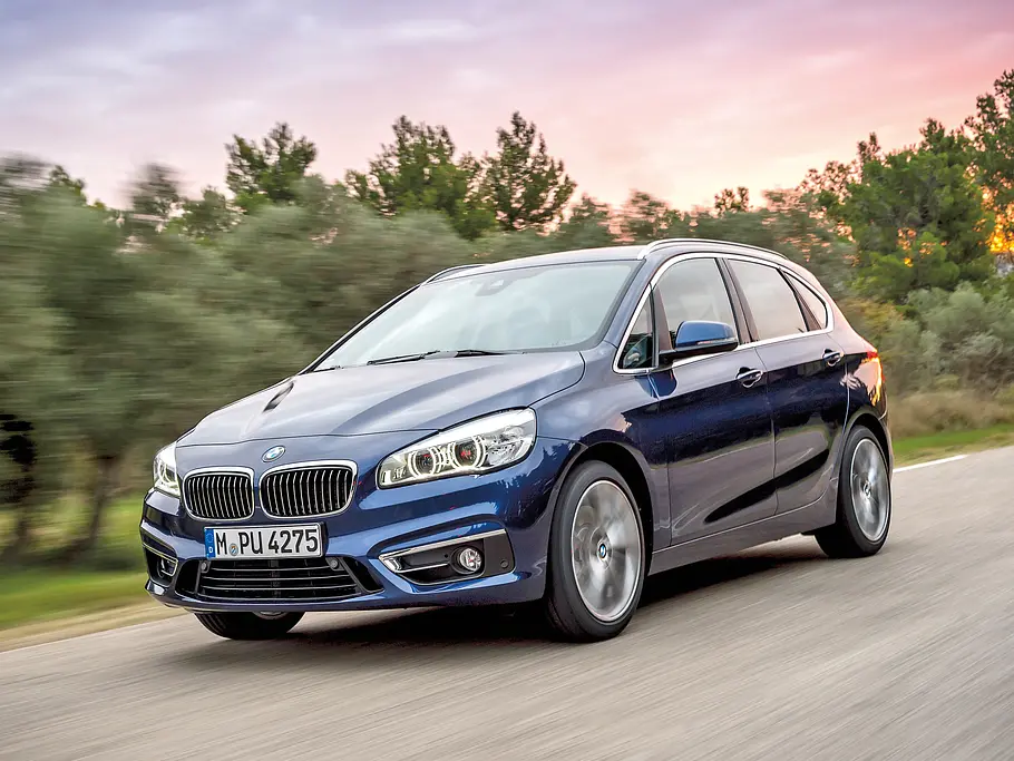 BMW 220d XDrive Active Tourer Fahrbericht Kompakt-Van Bilder technische Daten