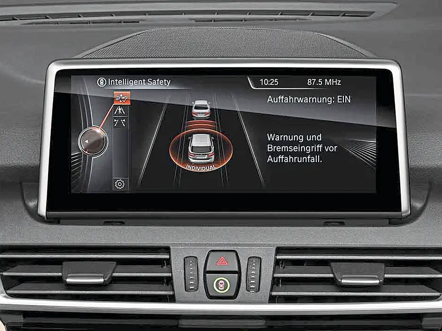 BMW 2er Active Tourer 2014 Kaufberatung Bilder Bildschirm Assistent