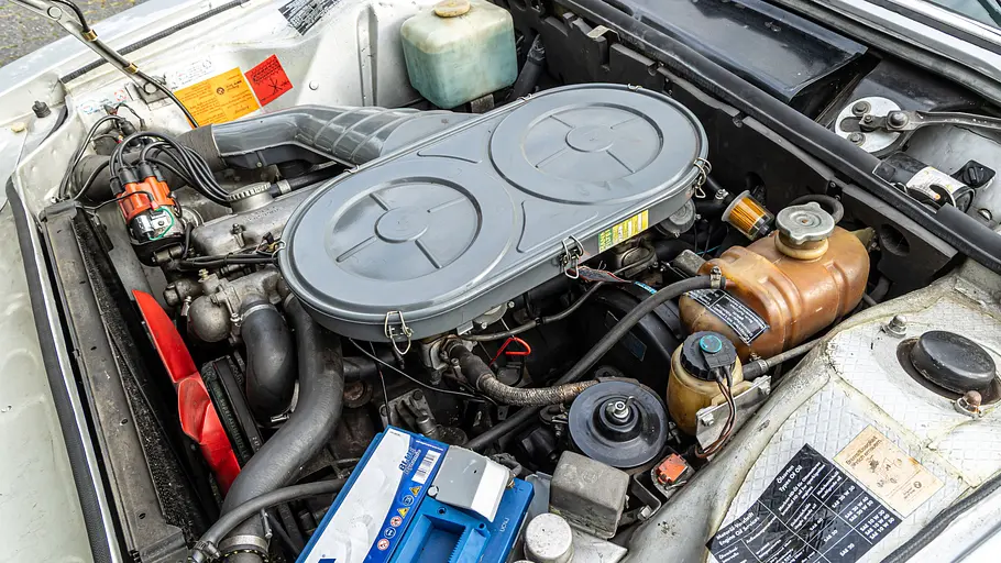 Der Motor des BMW 3.0 CS.