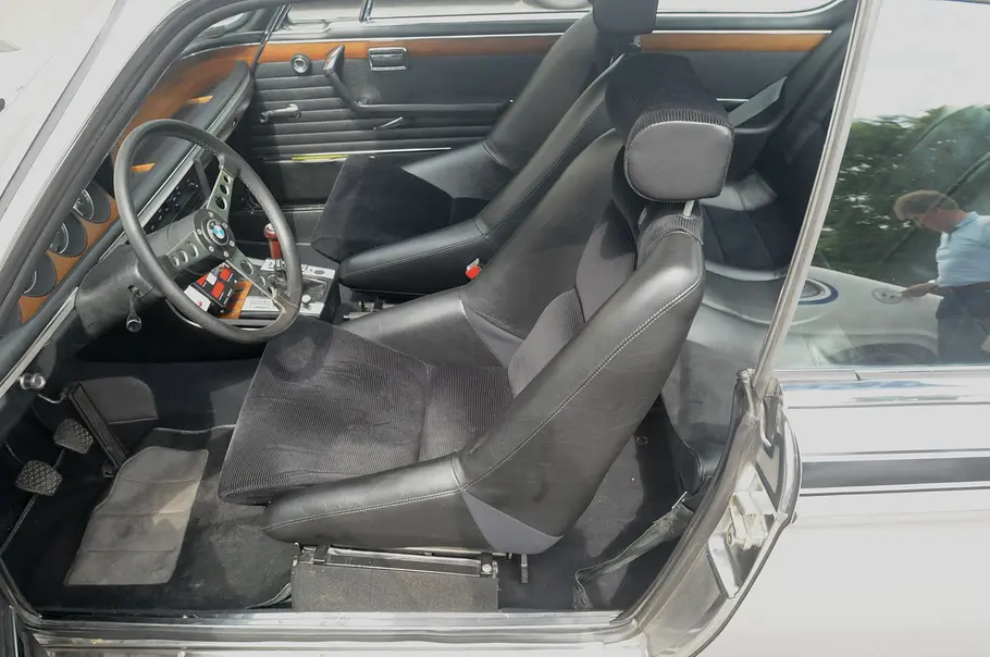 Der Innenraum des BMW 3.0 CSL. 