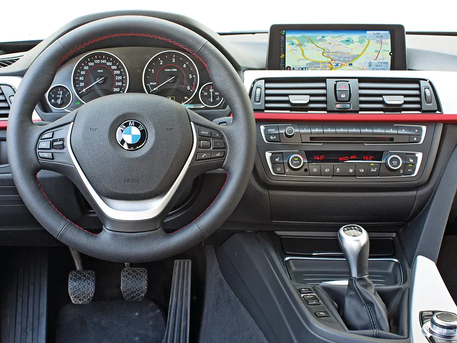 BMW 316d Mittelklasse-Limousine Test Diesel 3er Cockpit