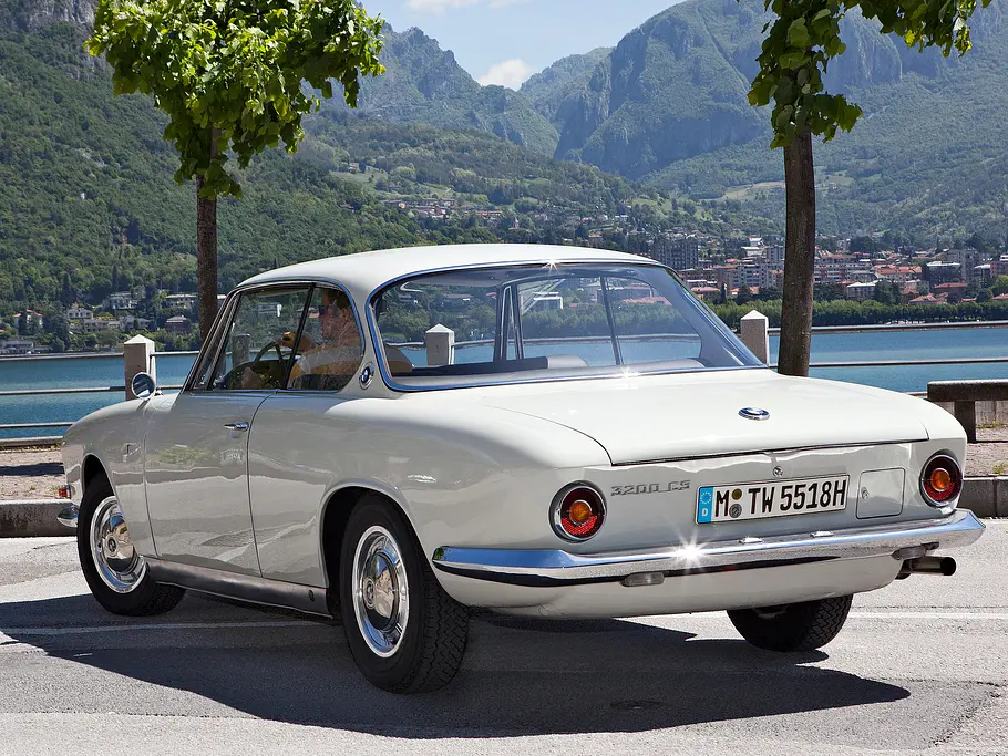 BMW 3200 CS Bertone: Reportage BMW 3200 CS Bertone Bilder technische Daten Oldtimer Reportage Heck