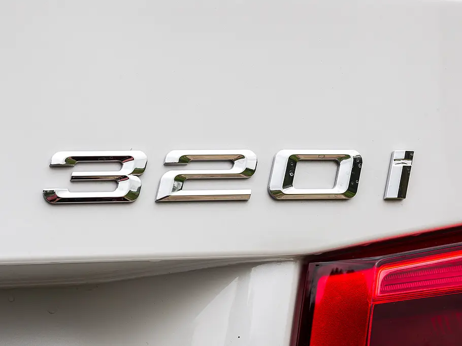 BMW 320i (2016)